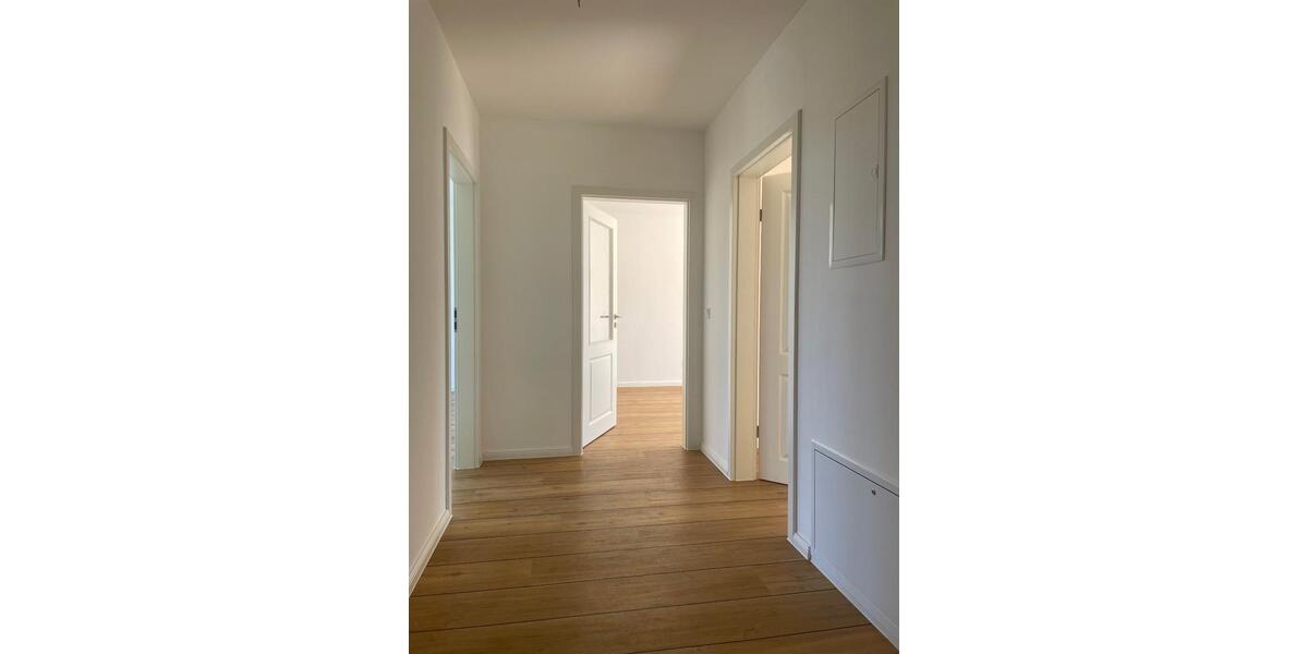Dachgeschoßwohnung Tessin - 3 Zimmer, 71 m&sup2;, 600&euro; | Angebot:26420494