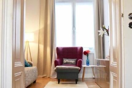 VOLLMÖBLIERTE GRÜNDERZEIT- SMARTHOME-TERRASSENWOHNUNG IN CITY- BESTLAGE 2 zimmer