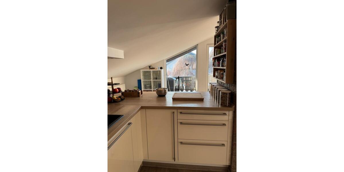 Dachgeschoßwohnung Bad Arolsen - 5 Zimmer, 105 m&sup2;, 870&euro; | Angebot:25947893