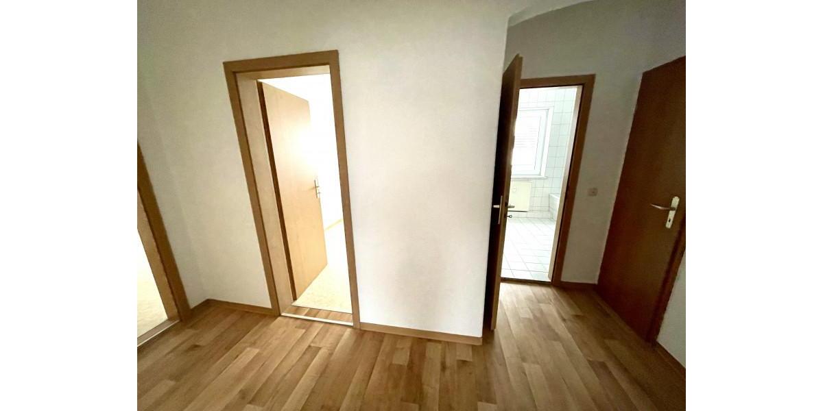 Etagenwohnung Bad Dürrenberg - 3 Zimmer, 66 m&sup2;, 415&euro; | Angebot:24864785