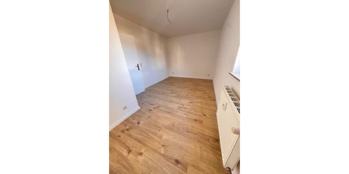 Erdgeschoßwohnung Neustrelitz - 2 Zimmer, 54 m&sup2;, 420&euro; | Angebot:25366032