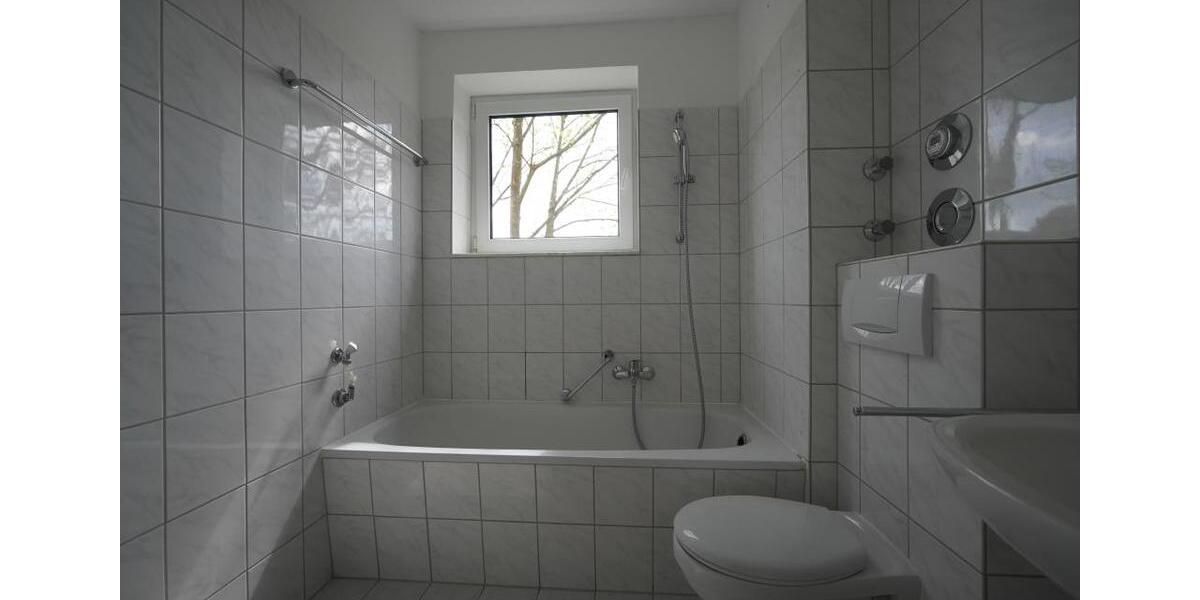 Etagenwohnung Eschwege - 3 Zimmer, 74 m&sup2;, 514&euro; | Angebot:26289856