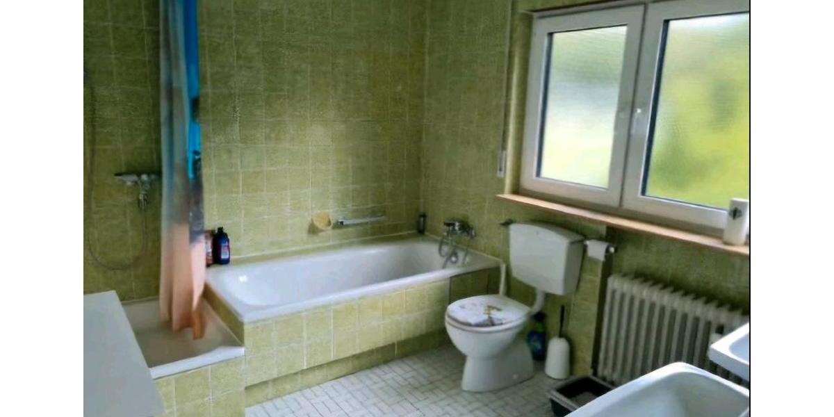 Etagenwohnung Sachsenheim - 5.5 Zimmer, 147 m&sup2;, 1.470&euro; | Angebot:26607087