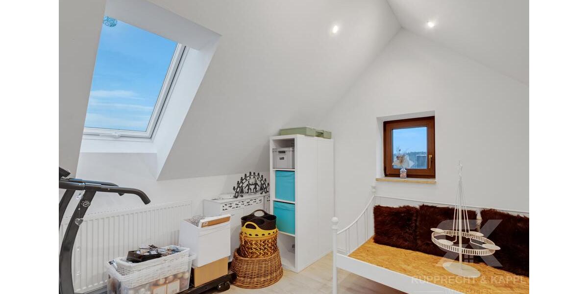Dachgeschoßwohnung Kohlberg - 4.5 Zimmer, 130 m&sup2;, 1.000&euro; | Angebot:26492940
