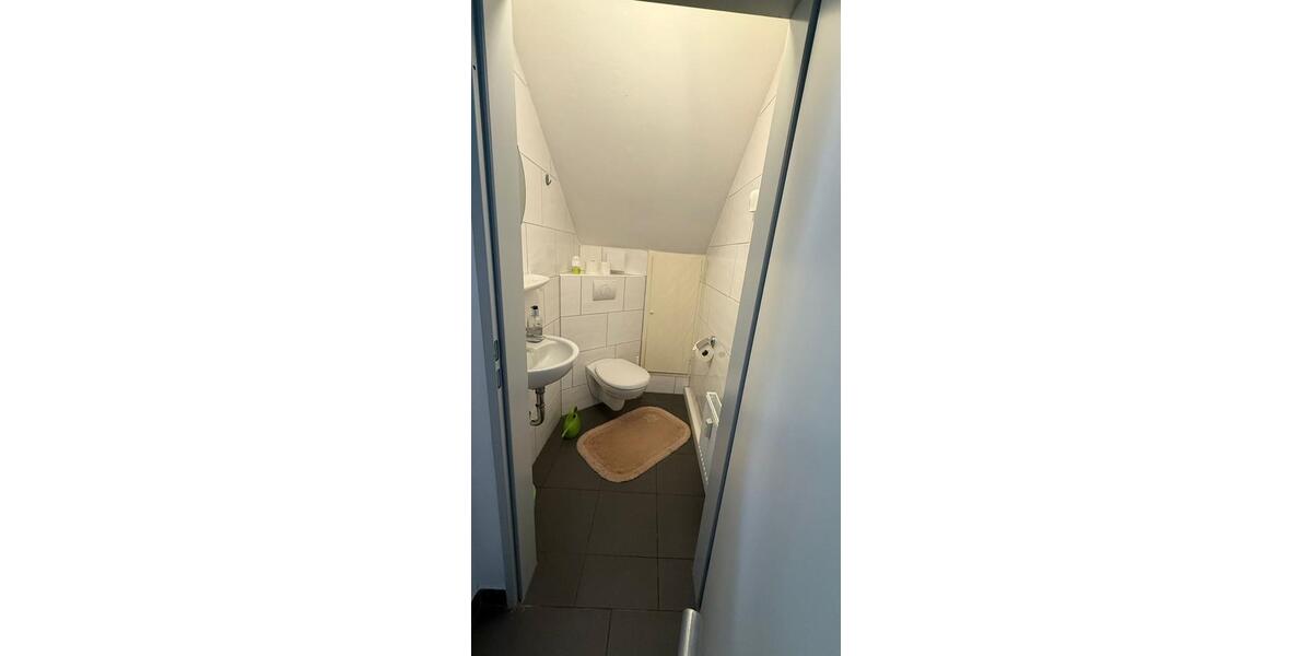 Dachgeschoßwohnung Wiefelstede - 4.5 Zimmer, 130 m&sup2;, 1.550&euro; | Angebot:26196720