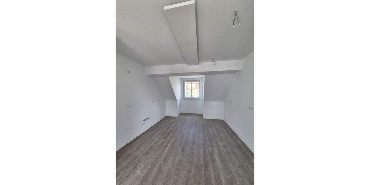 Etagenwohnung Delitzsch - 3 Zimmer, 107 m&sup2;, 960&euro; | Angebot:25880867