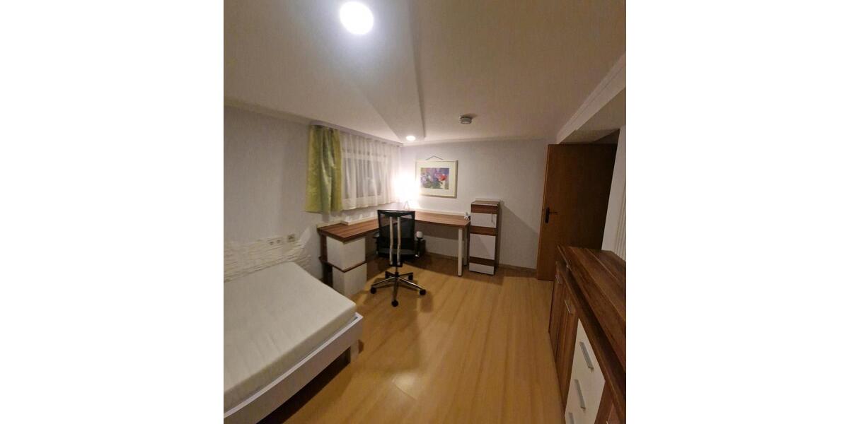 Erdgeschoßwohnung Tübingen Derendingen - 15 Zimmer, 156 m&sup2;, 480&euro; | Angebot:26026666