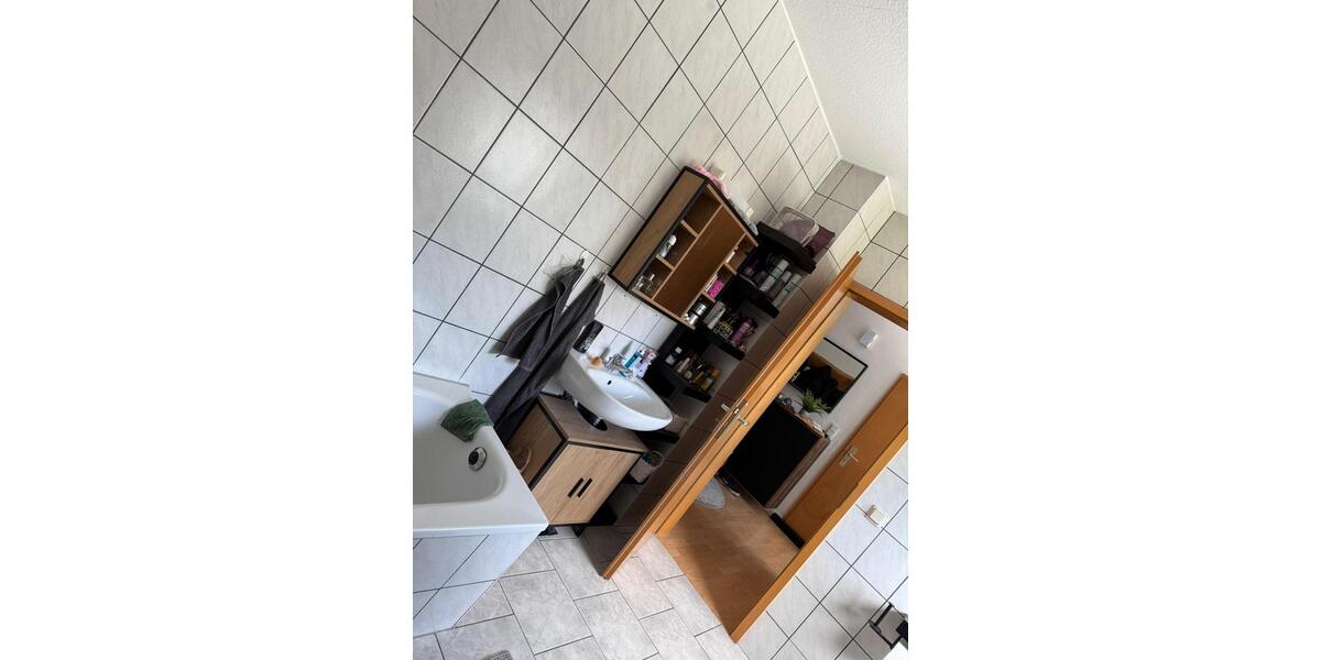 Dachgeschoßwohnung Morsbach - 2 Zimmer, 82 m&sup2;, 530&euro; | Angebot:26271017