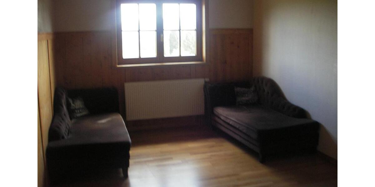 Dachgeschoßwohnung Feldberg (Schwarzwald) - 3 Zimmer, 85 m&sup2;, 680&euro; | Angebot:25807550