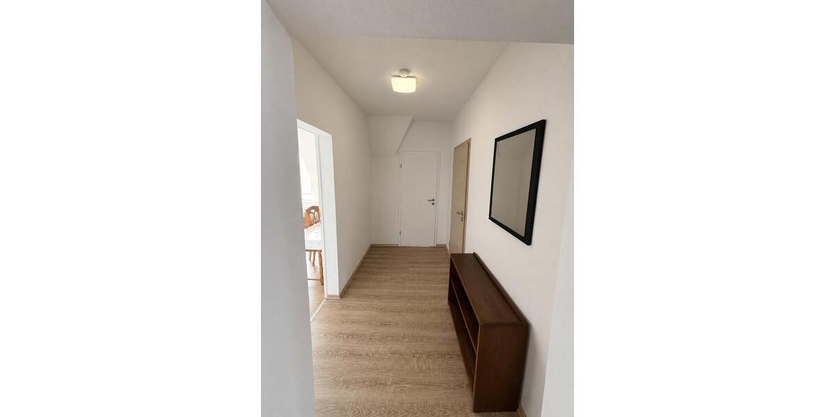 Dachgeschoßwohnung Crimmitschau - 2 Zimmer, 50 m&sup2;, 25&euro; | Angebot:26602730