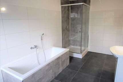 Wohnung Zwenkau - 3 Zimmer, 78 m&sup2;, 700&euro; | Angebot:25915299