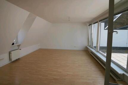56qm Wohnung, 1 Zi, Küche, Bad, Terrasse, Keller, Wiesbaden zimmer