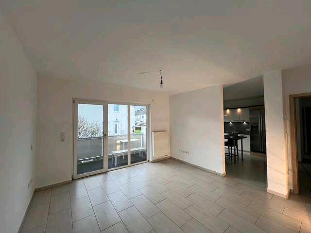 Helle Wohnung mit Balkon und Garage in Neumarkt-Sankt Veit 3 zimmer