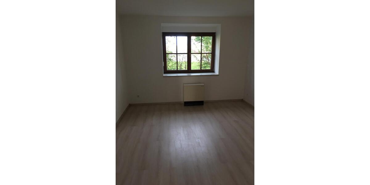 Erdgeschoßwohnung Mügeln - 3 Zimmer, 90 m&sup2;, 680&euro; | Angebot:24604083