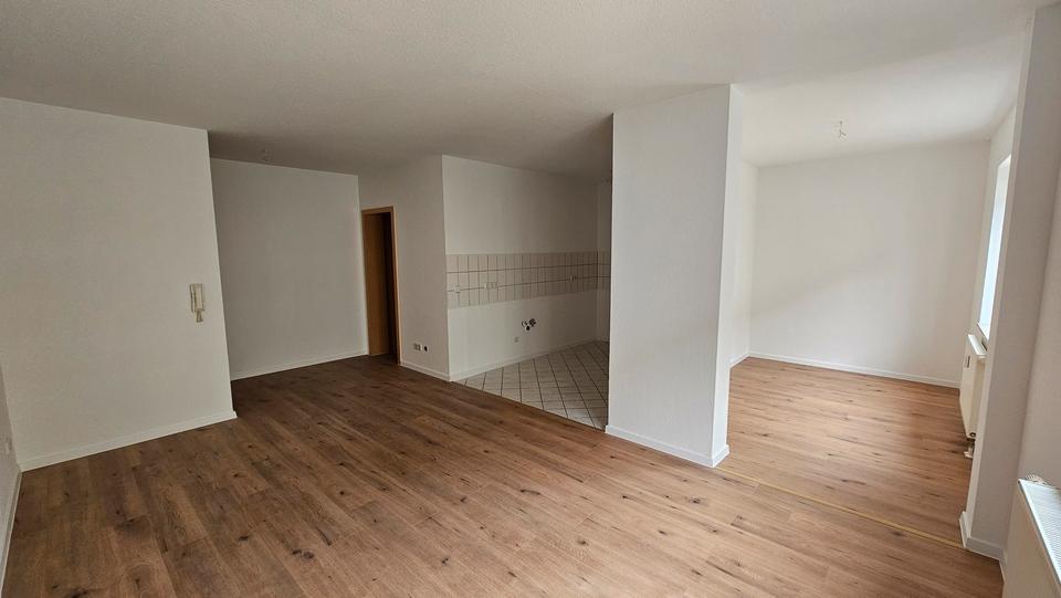 Etagenwohnung Meerane - 1 Zimmer, 38 m&sup2;, 210&euro; | Angebot:15431876