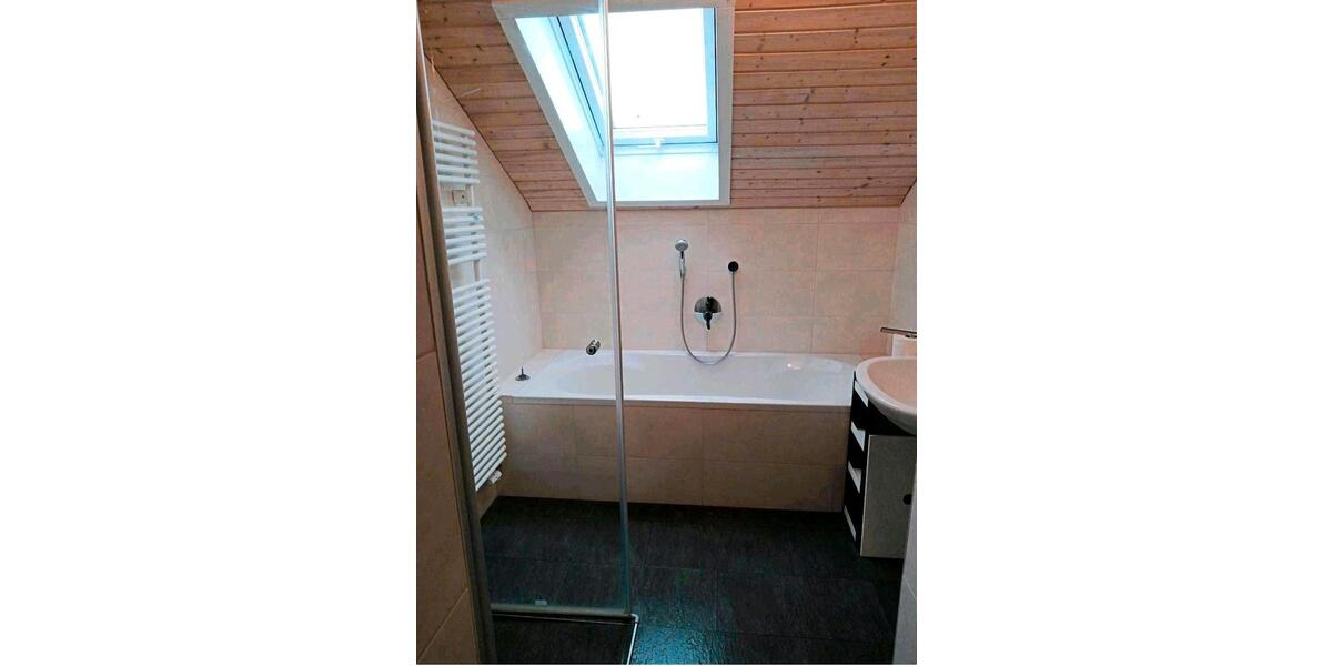 Dachgeschoßwohnung Eberhardzell - 4 Zimmer, 85 m&sup2;, 1.300&euro; | Angebot:26481748