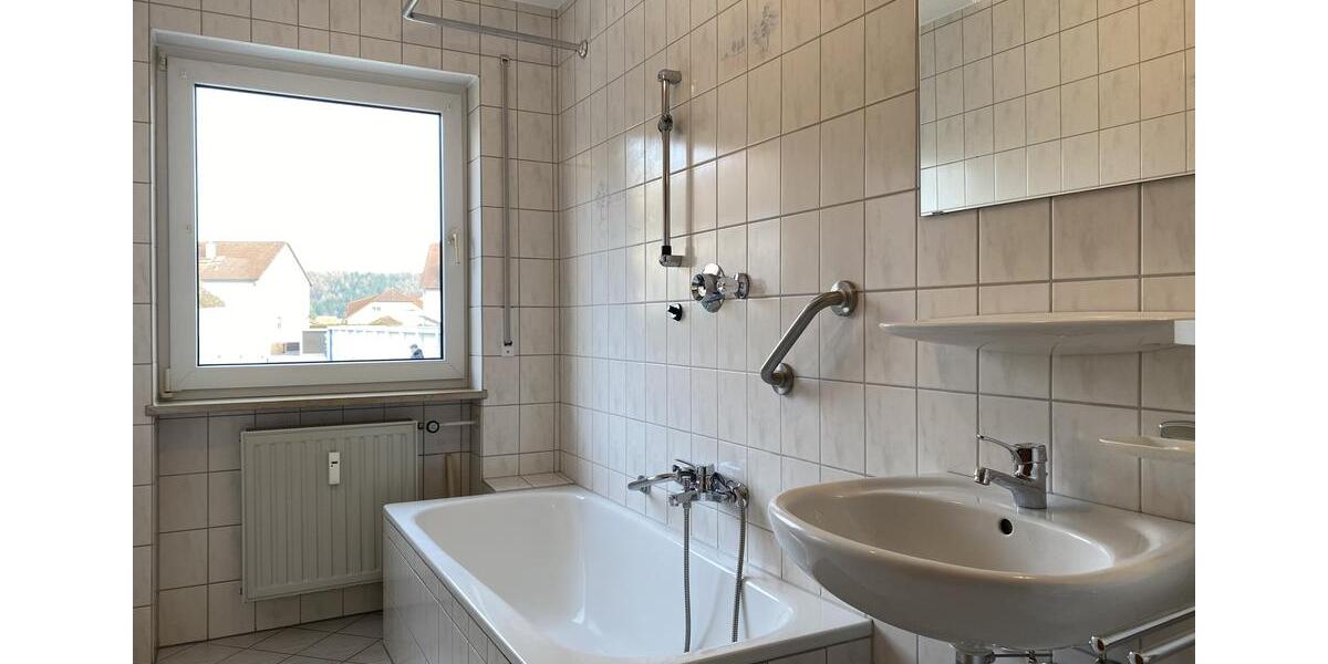 Erdgeschoßwohnung Wassertrüdingen - 3 Zimmer, 75 m&sup2;, 600&euro; | Angebot:25418023