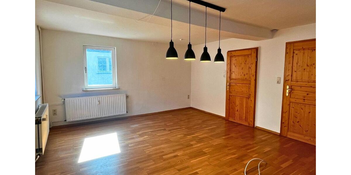 Einfamilienhaus Waldkappel - 4 Zimmer, 130 m&sup2;, 1.100&euro; | Angebot:26215930