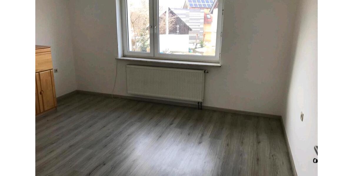 Erdgeschoßwohnung Freihung - 2 Zimmer, 60 m&sup2;, 420&euro; | Angebot:26637316