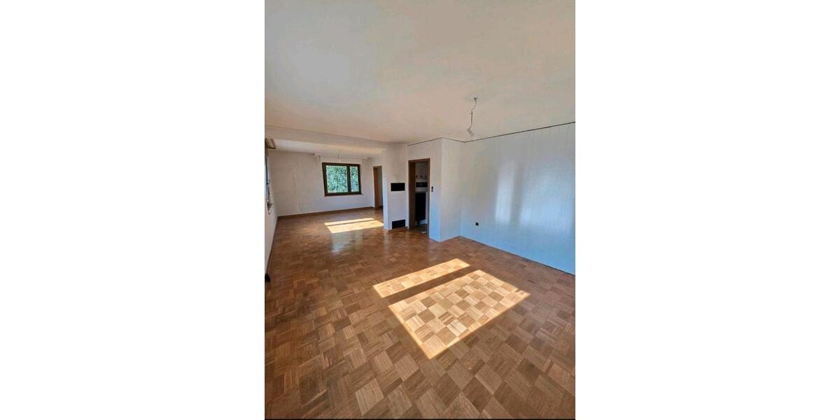 Etagenwohnung Altena - 2 Zimmer, 93 m&sup2;, 665&euro; | Angebot:24513704