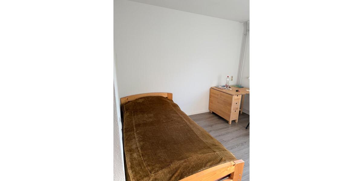 Einfamilienhaus Bonn Dransdorf - 1 Zimmer, 24 m&sup2;, 350&euro; | Angebot:25940541