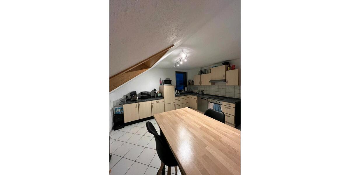 Dachgeschoßwohnung Schauenburg - 3 Zimmer, 98 m&sup2;, 600&euro; | Angebot:24846661