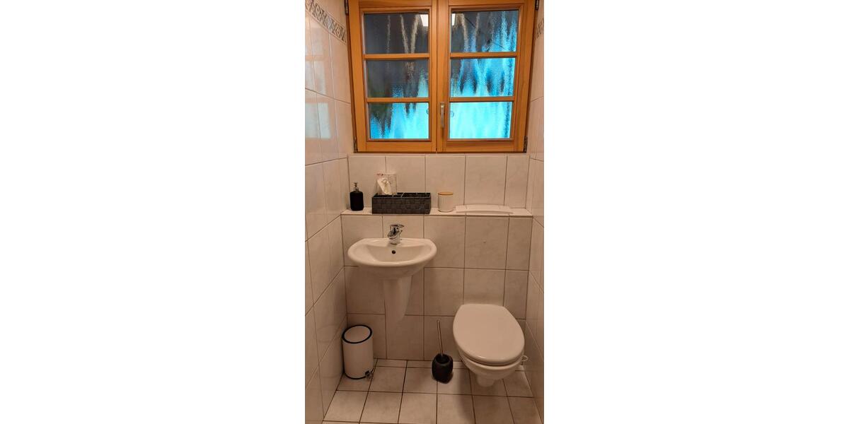 Dachgeschoßwohnung Leonberg - 3 Zimmer, 95 m&sup2;, 1.150&euro; | Angebot:26623416