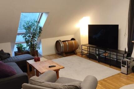 Gemütl. Dachgeschosswohnung in ruhiger Lage und guter Anbindung 2 zimmer