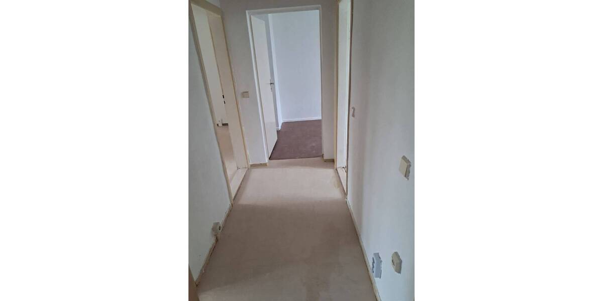 Etagenwohnung Burg - 3 Zimmer, 75 m&sup2;, 345&euro; | Angebot:23976203