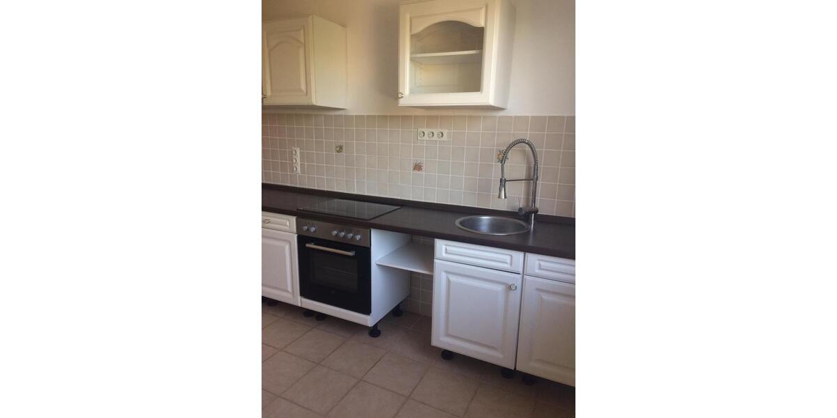 Zu vermieten: Helle 3-Zi-Wohnung 94m² Balkon, EBK – BK. ab 1.2.26 3 zimmer