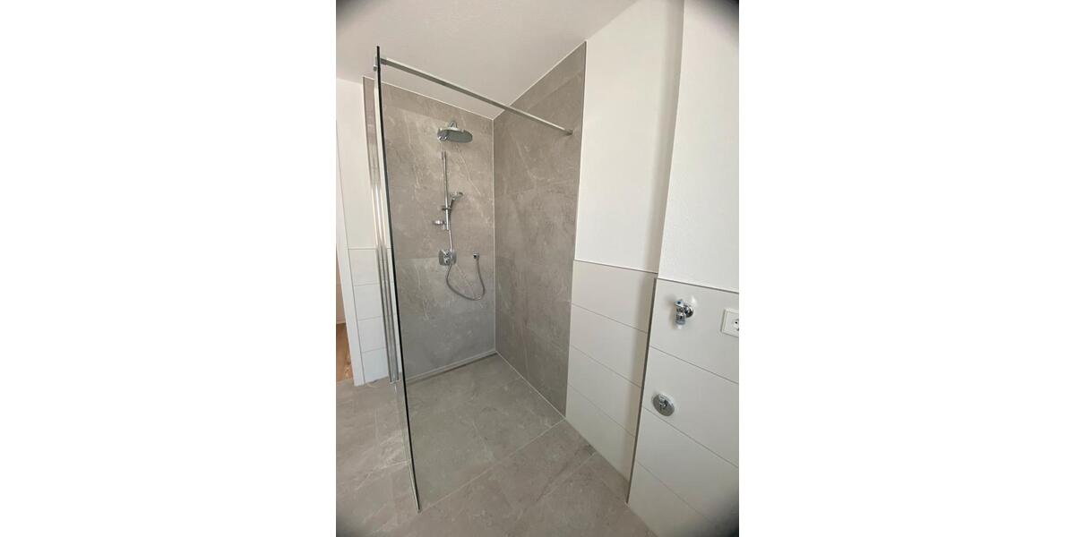 Etagenwohnung Rheinau - 3 Zimmer, 86 m&sup2;, 1.470&euro; | Angebot:25987950