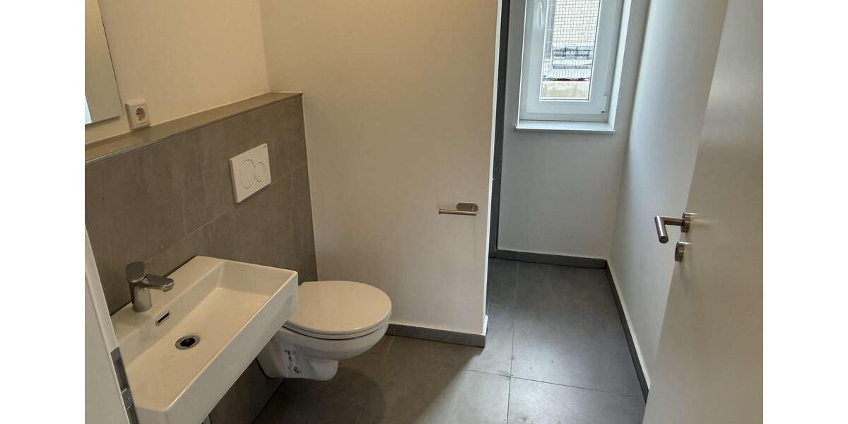 Doppelhaushälfte Uchte - 6 Zimmer, 178 m&sup2;, 1.400&euro; | Angebot:26255584