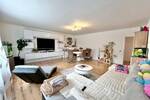 AS ImmobilieN: Wiesbaden-Delkenheim 3br 1.5bath condo fitted kitchen, parking - only 9 min to Clay