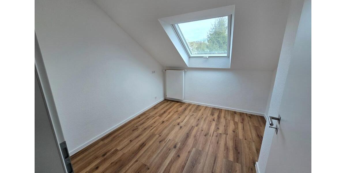 Dachgeschoßwohnung Langgöns - 3 Zimmer, 80 m&sup2;, 1.100&euro; | Angebot:26192160