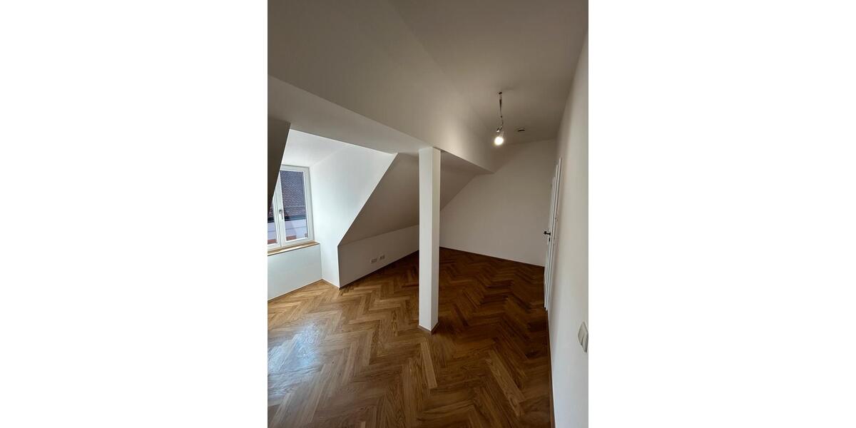 Etagenwohnung Regensburg Kumpfmühl - 1 Zimmer, 120 m&sup2;, 850&euro; | Angebot:25842127