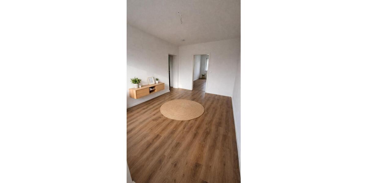 Etagenwohnung Dorf Mecklenburg - 3 Zimmer, 59 m&sup2;, 500&euro; | Angebot:23773412