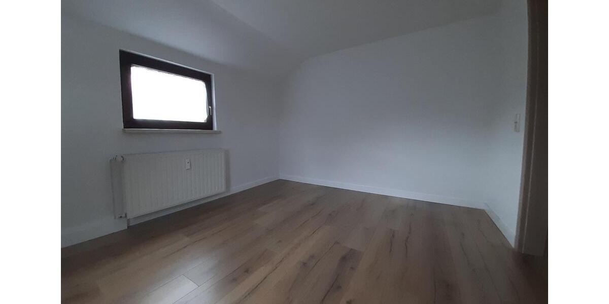 Dachgeschoßwohnung Lunzenau - 2 Zimmer, 43 m&sup2;, 249&euro; | Angebot:18969706