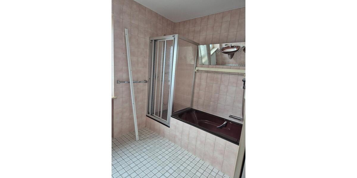 Etagenwohnung Villingen-Schwenningen Schwenningen - 4 Zimmer, 90 m&sup2;, 1.000&euro; | Angebot:25328137