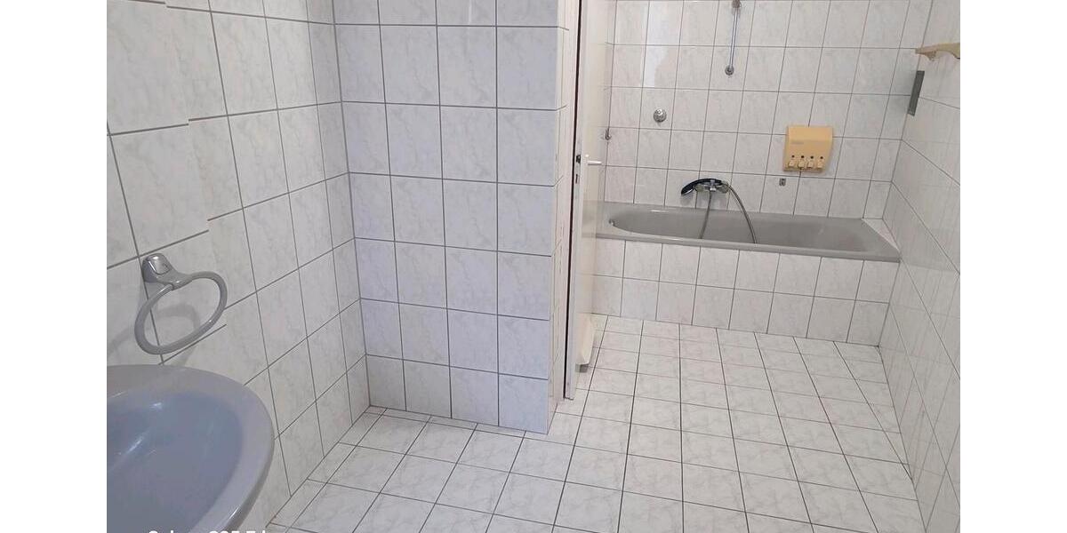 Erdgeschoßwohnung Zweibrücken - 3 Zimmer, 90 m&sup2;, 720&euro; | Angebot:26320655