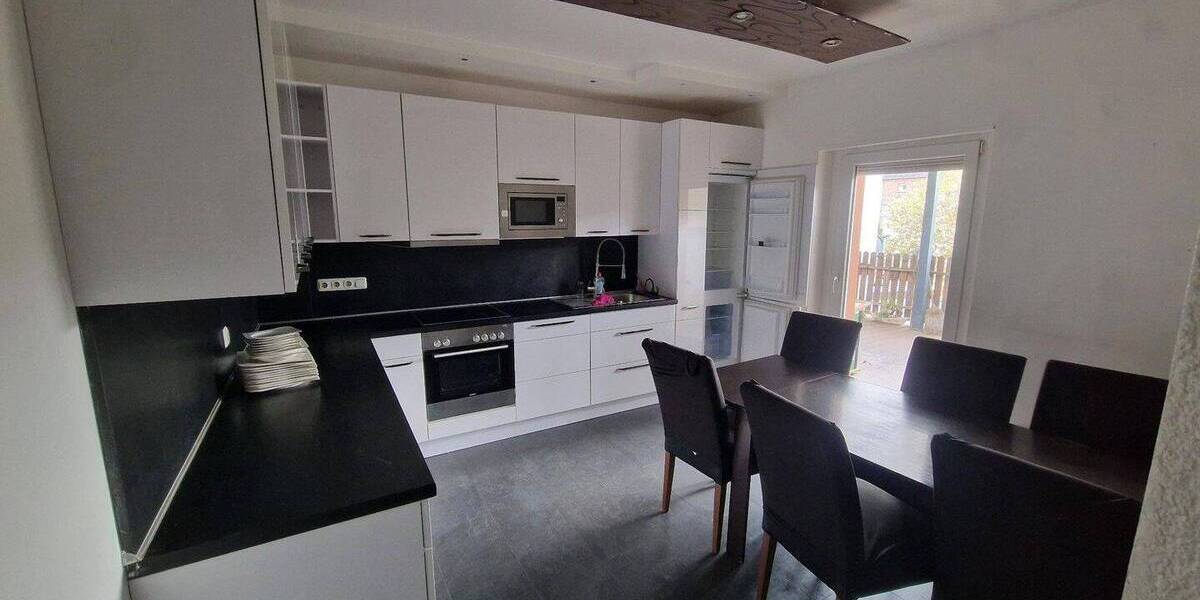 Reihenmittelhaus Düren Birkesdorf - 6 Zimmer, 150 m&sup2;, 1.500&euro; | Angebot:25984607