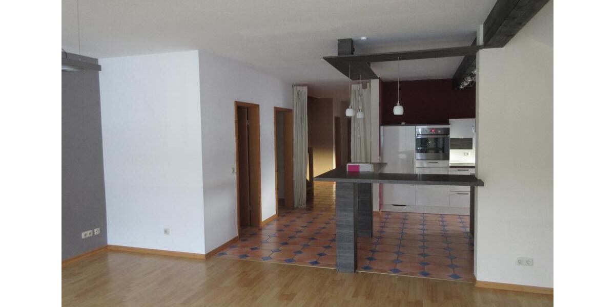 Dachgeschoßwohnung Lissendorf - 3 Zimmer, 143 m&sup2;, 1.050&euro; | Angebot:25056598
