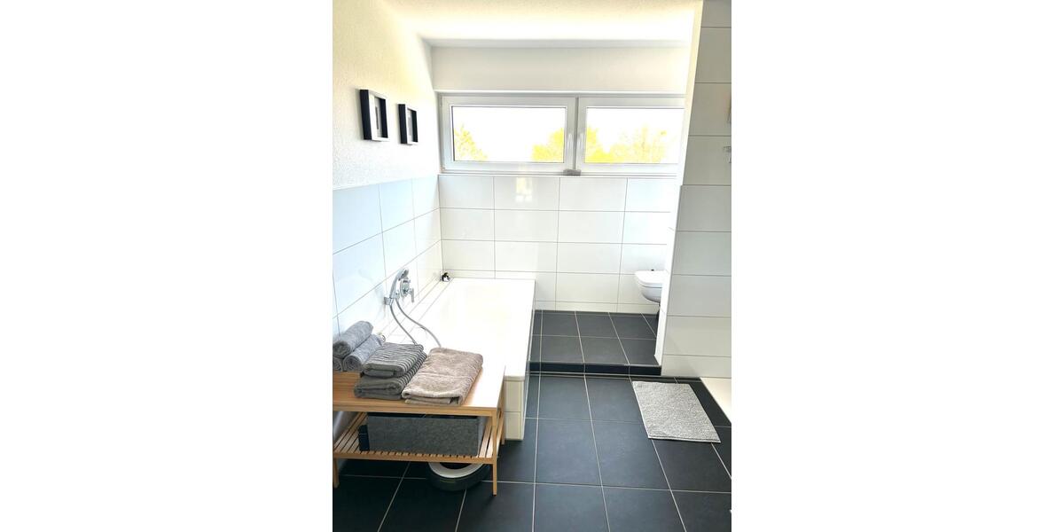 Etagenwohnung Hille - 3 Zimmer, 124 m&sup2;, 1.140&euro; | Angebot:26403787
