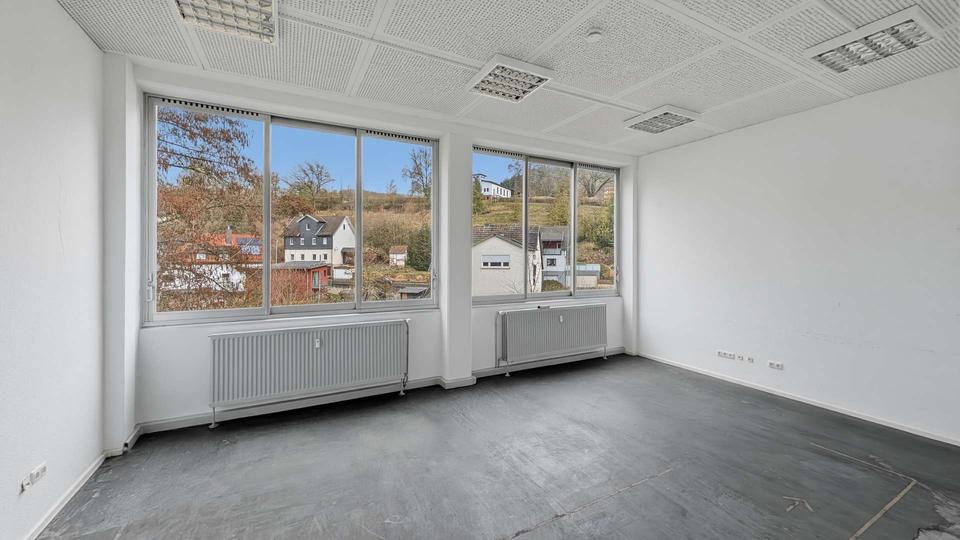 Gewerbeobjekt Dautphetal - 3&euro; | Angebot:26033760