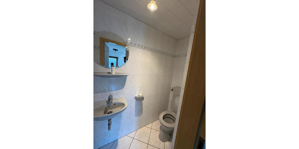 Doppelhaushälfte Bad Pyrmont - 4 Zimmer, 102 m&sup2;, 910&euro; | Angebot:26040583