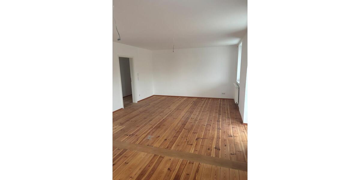Erdgeschoßwohnung Burghaslach - 3 Zimmer, 100 m&sup2;, 12&euro; | Angebot:24465473