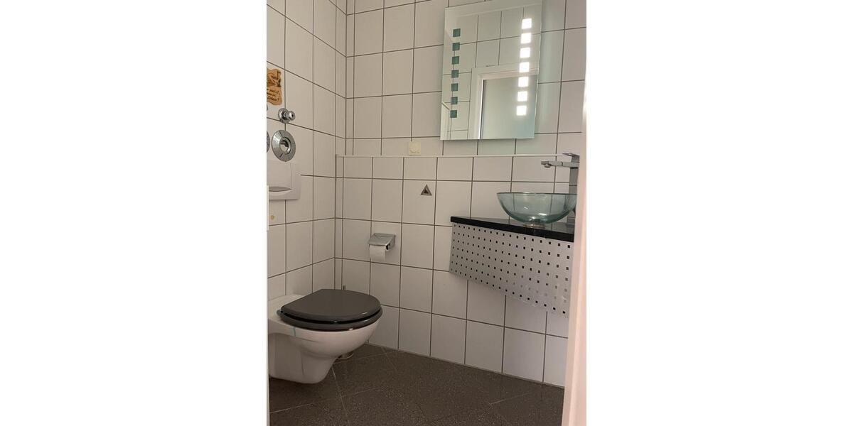 Dachgeschoßwohnung Hofheim am Taunus - 3 Zimmer, 89 m&sup2;, 1.300&euro; | Angebot:24983179