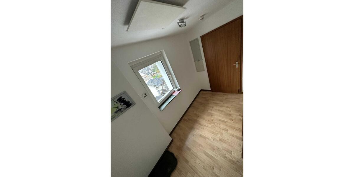 Dachgeschoßwohnung Neuenrade - 2 Zimmer, 38 m&sup2;, 260&euro; | Angebot:25869932