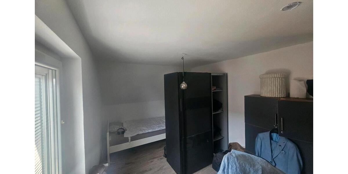 Dachgeschoßwohnung Gundelfingen an der Donau - 3 Zimmer, 90 m&sup2;, 950&euro; | Angebot:26698867
