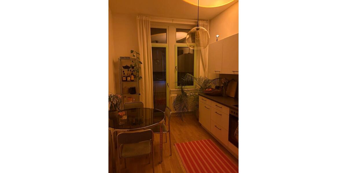 Zwischenmiete: möbliertes Zimmer in zentraler Lage 4 zimmer