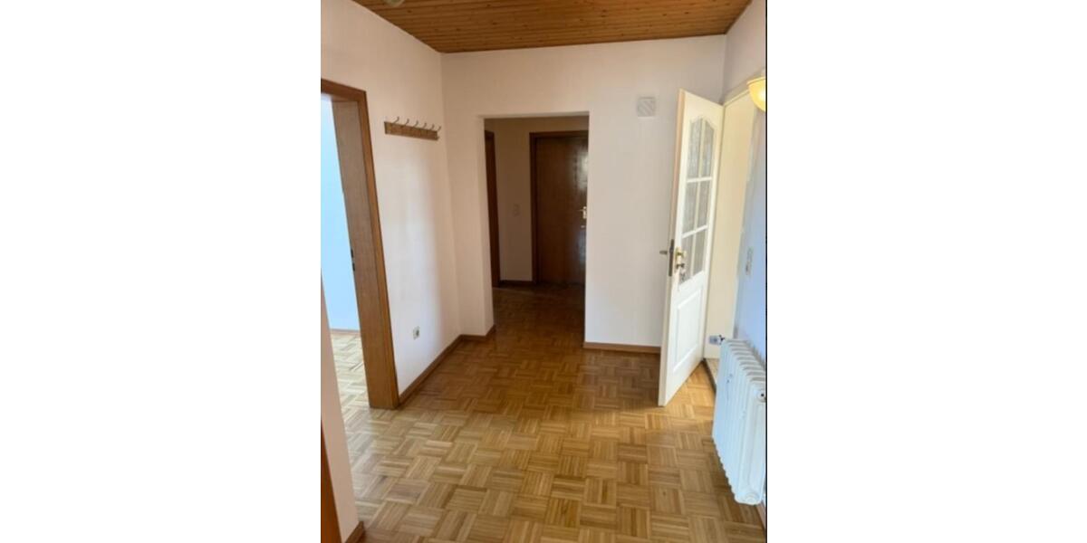 Dachgeschoßwohnung Vellmar - 3 Zimmer, 92 m&sup2;, 750&euro; | Angebot:24568923